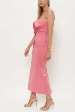 Vestido Midi Ruffle Rose Pink. Pre-Order -Es Fascinante vestido midi ruffle rose pink pre order dresses juan vidal 318624