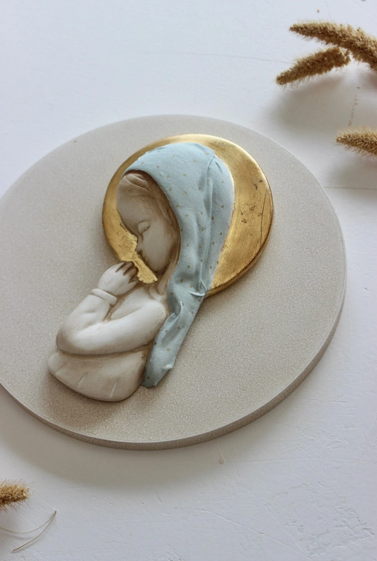 Virgen Niña Dots Verde Con Corona En Pan De Oro 4 Virgen Niña Dots Verde Con Corona En Pan De Oro - Imagen 2