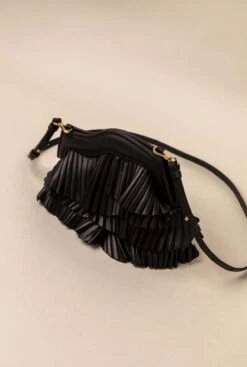Vuelo Pleated Black Leather Soft Clutch 9 Vuelo Pleated Black Leather Soft Clutch -Es Fascinante vuelo pleated black leather soft clutch crossbody bags rfb 778880