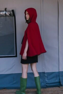 Wolf Ate Cape In Red -Es Fascinante wolf ate cape in red capes shawls carlota cahis 863617